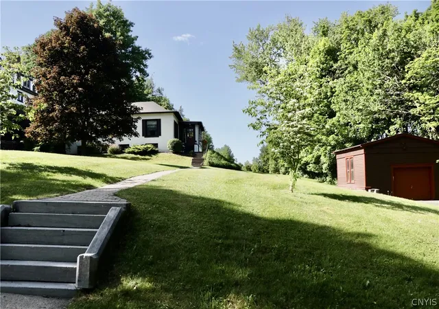 Homes for sale in Syracuse, NY | 190 Parkside Ave, Syracuse, NY 13207 | MLS# S1689837