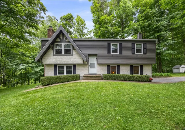1st image of 7242 Jackson Hill Rd, Newark, NY 14513 | MLS# R1689819