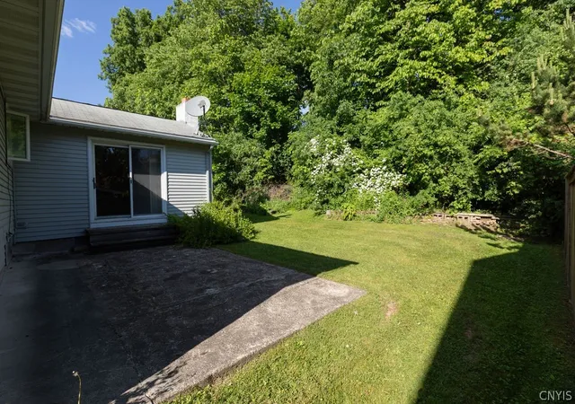 24th image of 115 Plaxdale Rd, Salina, NY 13088 | MLS# S1689312