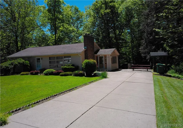 3rd image of 6570 Hillside Dr, Orchard Park, NY 14127 | MLS# B1689867