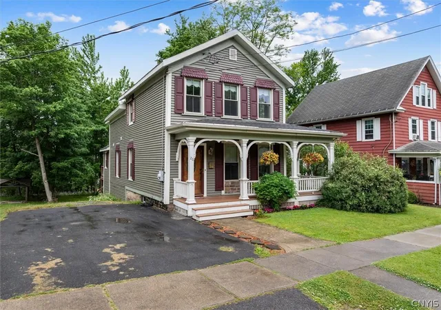 2nd image of 20 Mulberry St, Clinton, NY 13323 | MLS# S1689984
