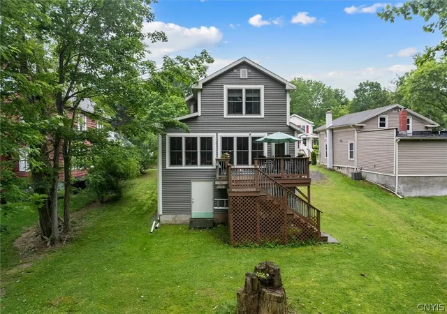 3rd image of 20 Mulberry St, Clinton, NY 13323 | MLS# S1689984