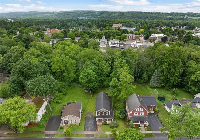 42nd image of 20 Mulberry St, Clinton, NY 13323 | MLS# S1689984
