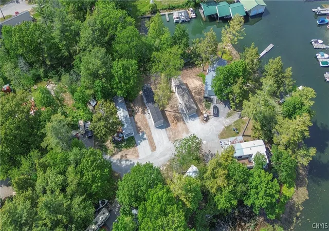 Photo 3 of Manufactured home for sale at 23729 Slate Park Dr, Alexandria Bay, NY 13607 | MLS# S1689901 | Listing updated on 2026-07-30