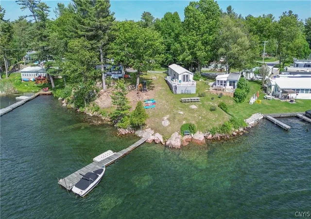 Photo 5 of Manufactured home for sale at 23729 Slate Park Dr, Alexandria Bay, NY 13607 | MLS# S1689901 | Listing updated on 2026-07-30