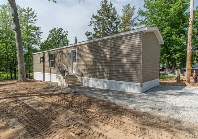 1st image of 23741 Slate Park Dr, Alexandria Bay, NY 13607 | MLS# S1690042