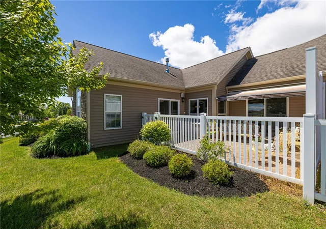 4th image of 3238 Abbey Rd, Canandaigua, NY 14424 | MLS# R1689617