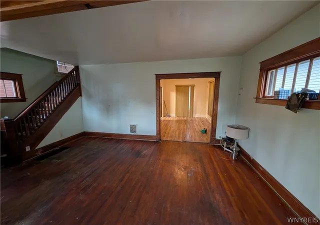 4th image of 752 Spruce Ave, Niagara Falls, NY 14301 | MLS# B1689534