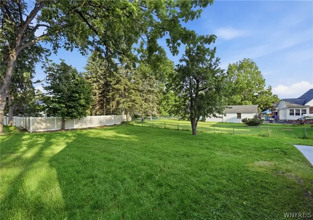 Homes for sale in West Seneca, NY | 51 Hillcrest Dr, West Seneca, NY 14224 | MLS# B1689331