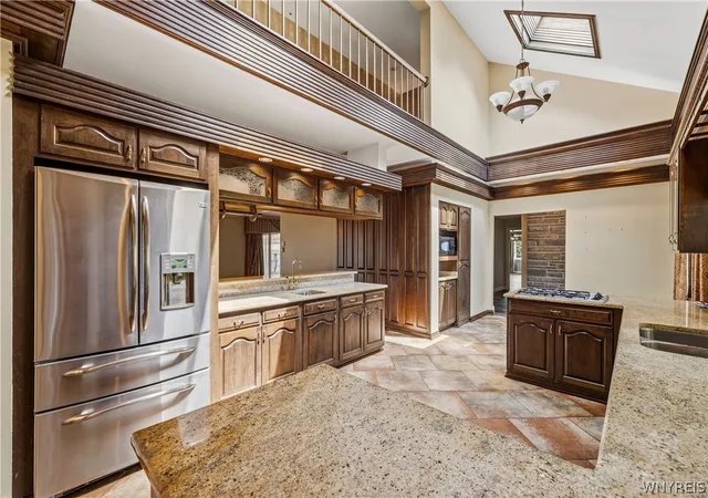 5th image of 687 Mountain View Dr, Lewiston, NY 14092 | MLS# B1688932