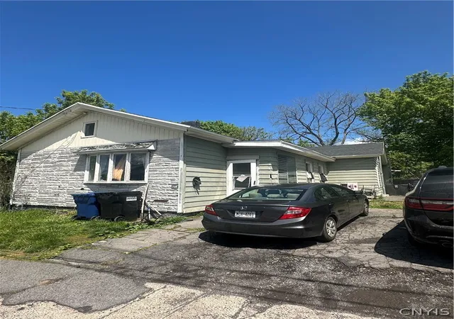 Homes for sale in Syracuse, NY | 118 Schneider St, Syracuse, NY 13203 | MLS# S1690116