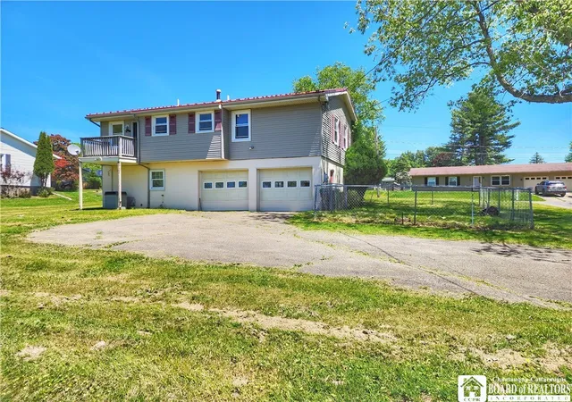 Photo 4 of Single family home for sale at 59 Ames Ave, Jamestown, NY 14701 | MLS# R1682128 | Listing updated on 2026-06-12