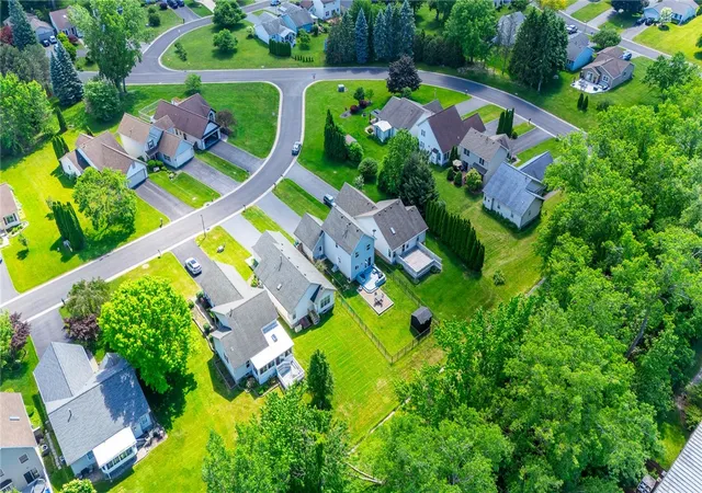 4th image of 102 Cranbrook Ter, Webster, NY 14580 | MLS# R1690123