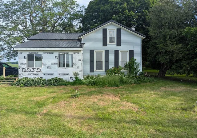 Homes for sale in Ridgeway, NY | 12252 Porter Rd Rd, Ridgeway, NY 14103 | MLS# R1690153