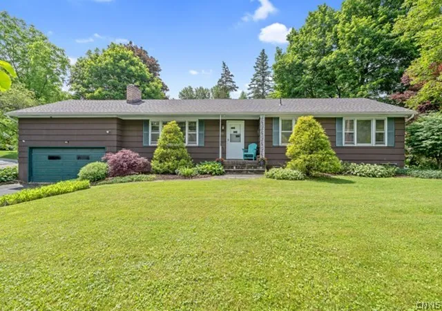 Homes for sale in Manlius, NY | 99 Woodmancy Ln, Manlius, NY 13066 | MLS# S1689376
