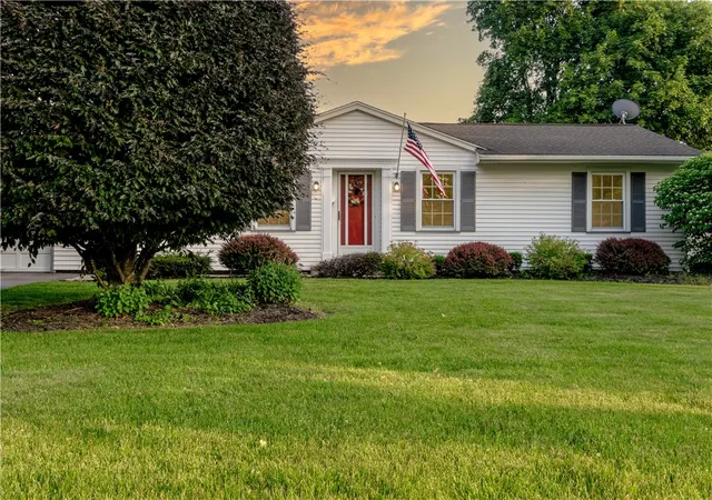 2nd image of 389 Kartes Dr, Rochester, NY 14616 | MLS# R1690171