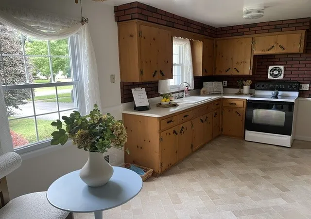 Photo 4 of Sale Pending at 389 Kartes Dr, Rochester, NY 14616 | MLS# R1690171 | Listing updated on 2026-06-24
