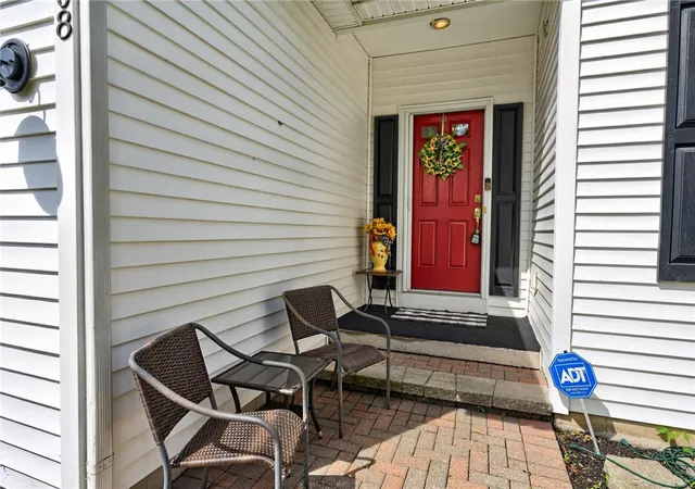 4th image of 1508 Coral Dr, Farmington, NY 14425 | MLS# R1689156