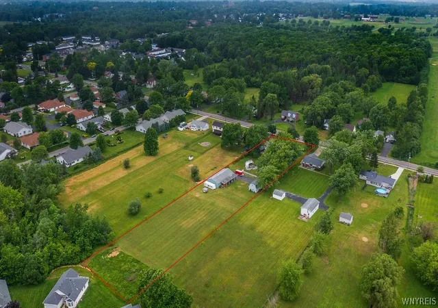 47th image of 6758 E High St, Lockport Town, NY 14094 | MLS# B1690048