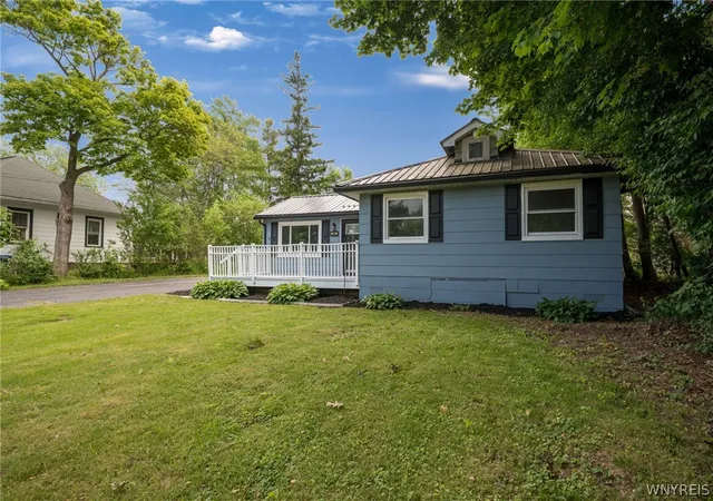 Homes for sale in Hamburg, NY | 2605 Hakanaw Ave, Hamburg, NY 14075 | MLS# B1689915