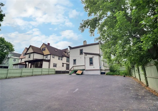 Homes for sale in Utica, NY | 19 Jewett Pl, Utica, NY 13501 | MLS# S1690062