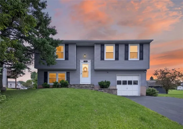 1st image of 1599 Flaxen Dr, Farmington, NY 14425 | MLS# R1688622