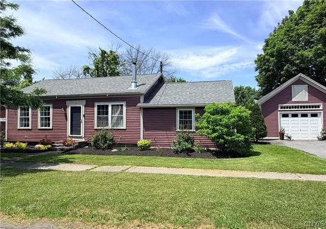 Homes for sale in Hounsfield, NY | 111 Monroe St, Hounsfield, NY 13685 | MLS# S1686154