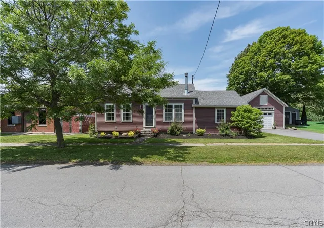 Homes for sale in Hounsfield, NY | 111 Monroe St, Hounsfield, NY 13685 | MLS# S1686154