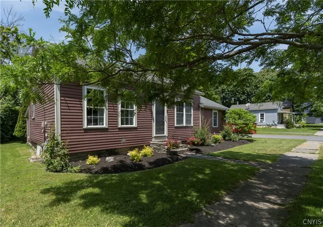 Homes for sale in Hounsfield, NY | 111 Monroe St, Hounsfield, NY 13685 | MLS# S1686154