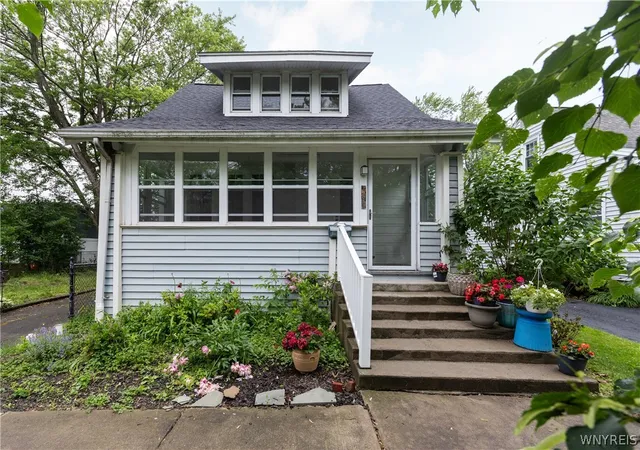 Photo 1 of Sale Pending at 167 Royal Pkwy W, Buffalo, NY 14221 | MLS# B1689855 | Listing updated on 2026-07-25