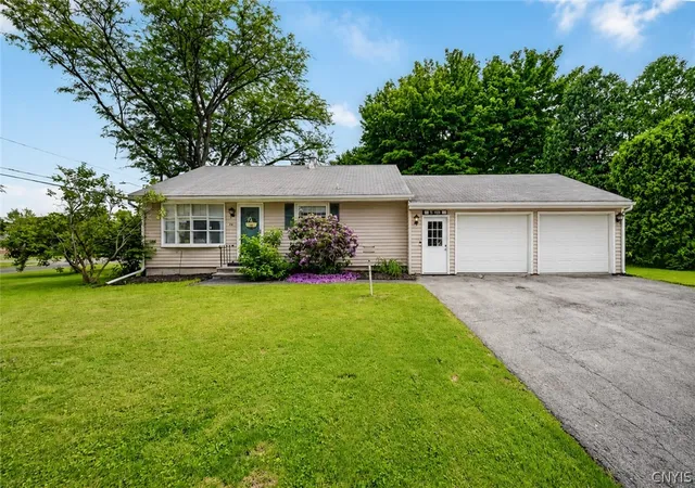1st image of 25 Ford St, Van Buren, NY 13027 | MLS# S1688513
