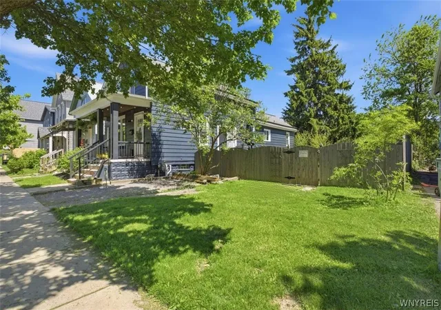 2nd image of 373 Rhode Island St, Buffalo, NY 14213 | MLS# B1690180