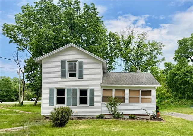 1st image of 17 College Ave, North Greece, NY 14515 | MLS# R1687398