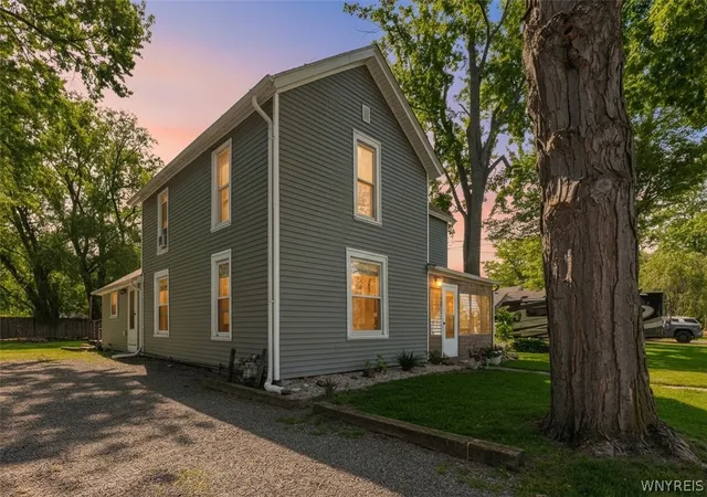 2nd image of 256 Washington St, Wilson, NY 14172 | MLS# B1690051