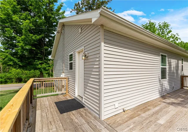 Photo 3 of Single family home for sale at 7124 New Route 31, Baldwinsville, NY 13027 | MLS# S1685623 | Listing updated on 2026-07-21