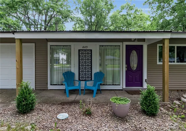 Homes for sale in Lewiston, NY | 449 Kenwood Dr, Lewiston, NY 14092 | MLS# B1689946