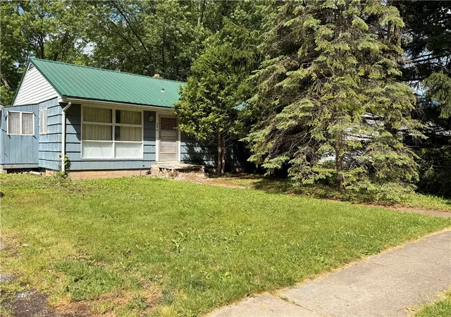 Homes for sale in Canandaigua City, NY | 286 N Pearl St, Canandaigua City, NY 14424 | MLS# R1689436