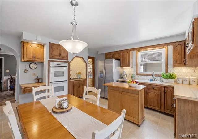 Homes for sale in North Tonawanda, NY | 46 Pine St, North Tonawanda, NY 14120 | MLS# B1689893