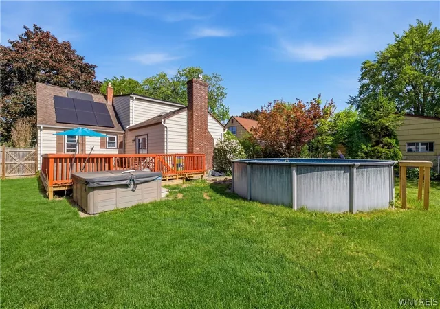 Homes for sale in North Tonawanda, NY | 46 Pine St, North Tonawanda, NY 14120 | MLS# B1689893