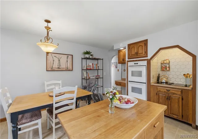 Homes for sale in North Tonawanda, NY | 46 Pine St, North Tonawanda, NY 14120 | MLS# B1689893