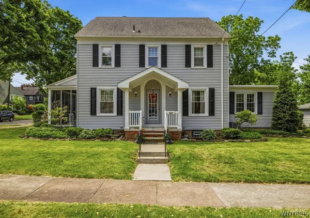 1st image of 825 James Ave, Niagara Falls, NY 14305 | MLS# B1689374