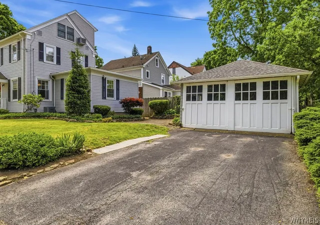 29th image of 825 James Ave, Niagara Falls, NY 14305 | MLS# B1689374