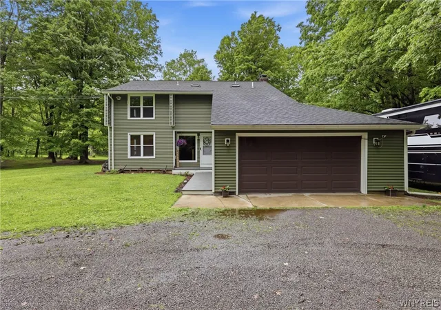 1st image of 11390 Matteson Corners Rd, Holland, NY 14080 | MLS# B1689835