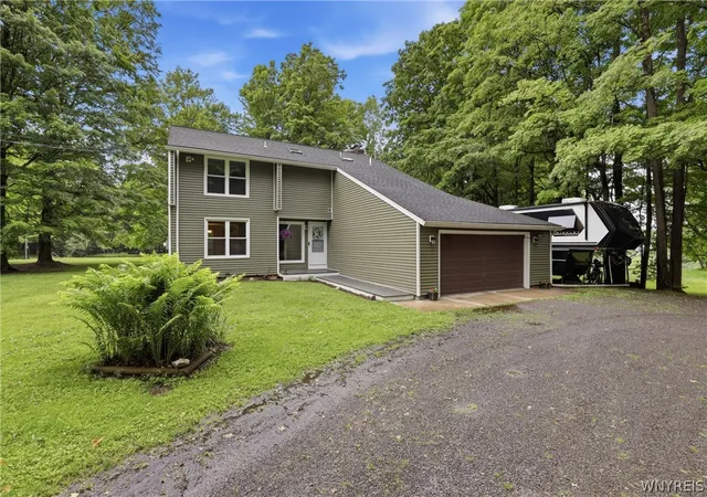 2nd image of 11390 Matteson Corners Rd, Holland, NY 14080 | MLS# B1689835