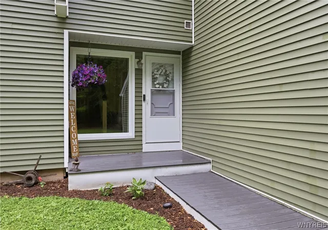 3rd image of 11390 Matteson Corners Rd, Holland, NY 14080 | MLS# B1689835