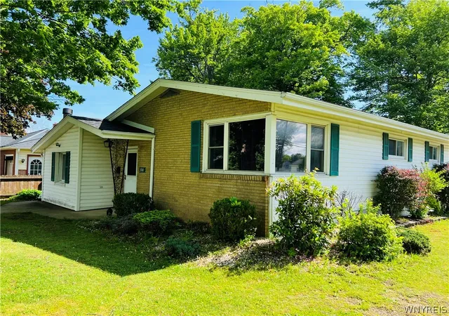 Homes for sale in Hamburg, NY | 3741 Harrison Ave, Hamburg, NY 14219 | MLS# B1689994