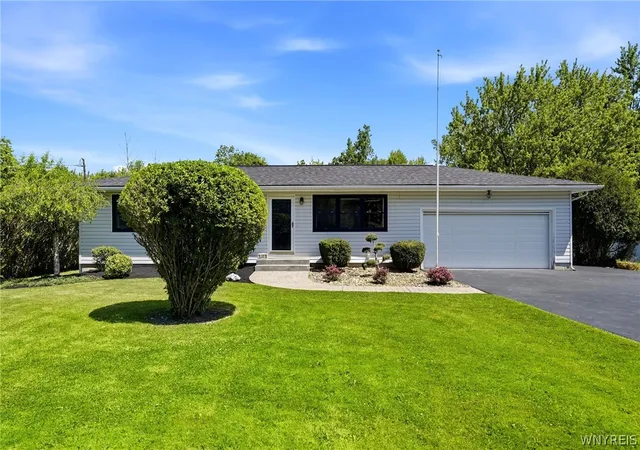 3rd image of 5495 Irish Rd, Pendleton, NY 14120 | MLS# B1686382