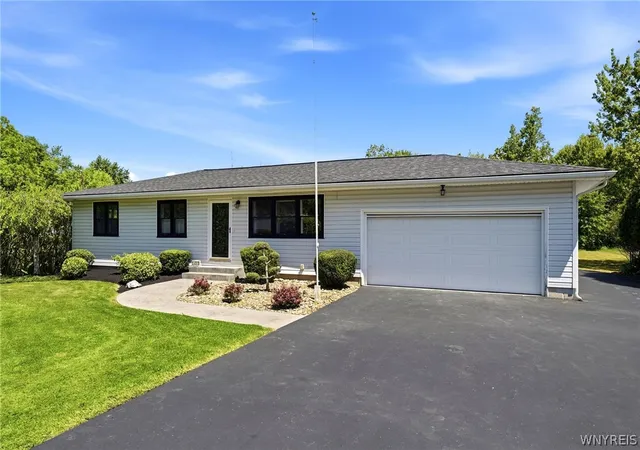 4th image of 5495 Irish Rd, Pendleton, NY 14120 | MLS# B1686382