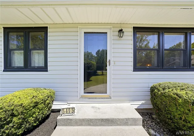 5th image of 5495 Irish Rd, Pendleton, NY 14120 | MLS# B1686382