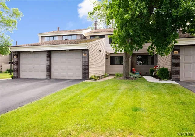 Homes for sale in East Amherst, NY | 1502 Forest Edge Dr, East Amherst, NY 14051 | MLS# B1690070
